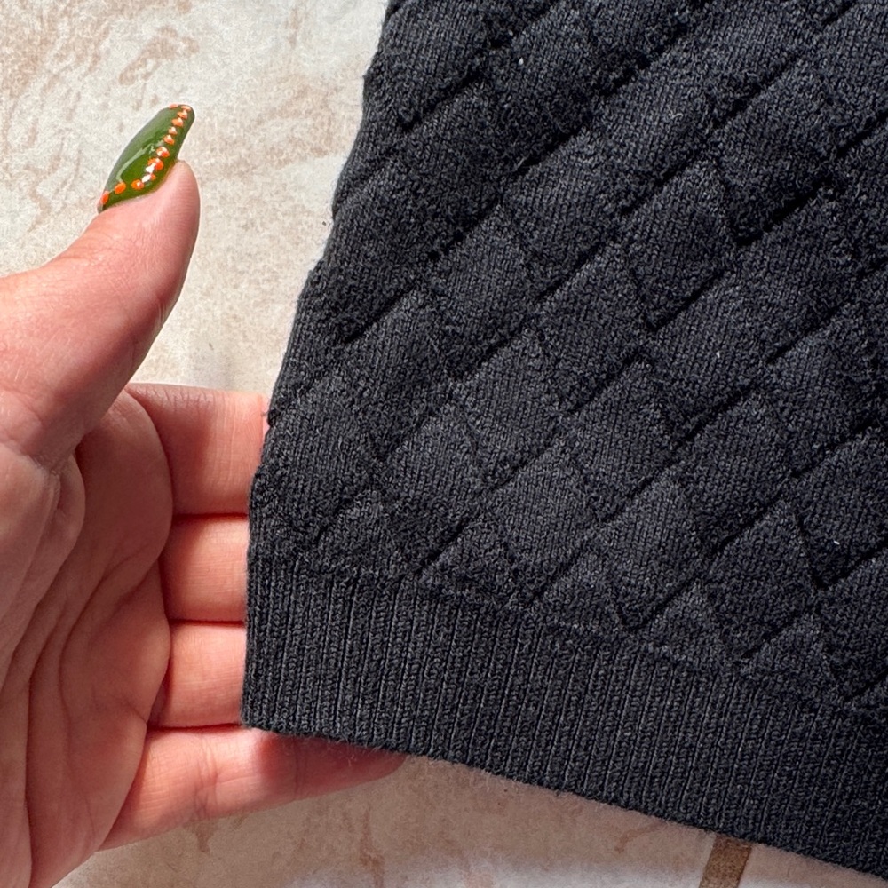 Black Quilted Knit Long-Sleeve Dress - Picture 5 of 5